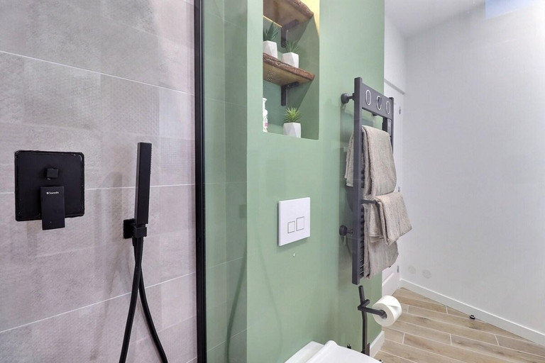 Bathroom 2, La Parenthèse Aixoise - Centre-ville - Parking, Bouches-du-Rhône