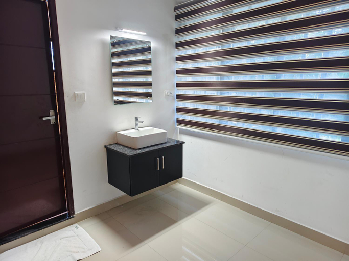 Bathroom 4, Spring Valley Resort, Theni
