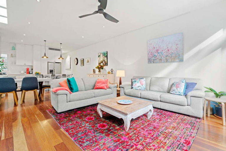 Room 5, Bright Home in Trendy Newtown Close to the Park, Sydney