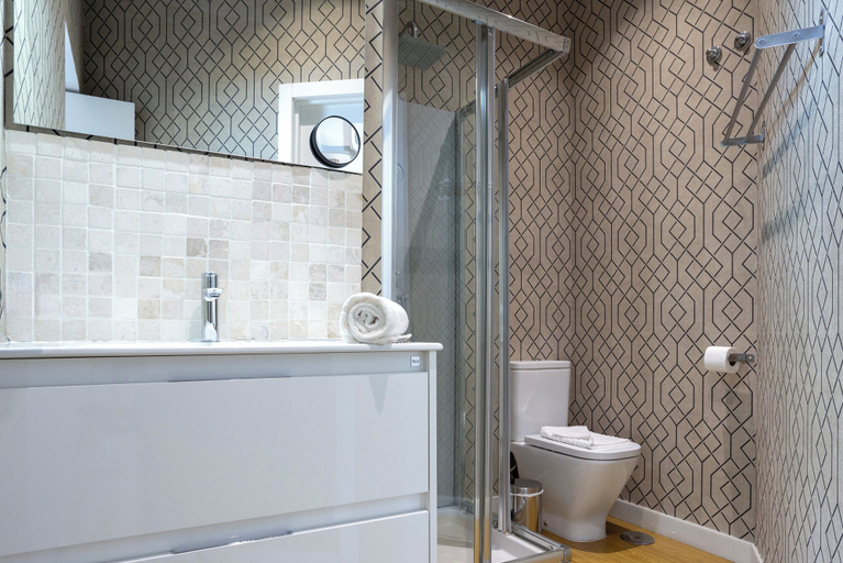 Bathroom 3, Genteel Home Zaragoza II, Sevilla