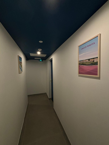 Others 3, L'Hotel De La Plage, Gard