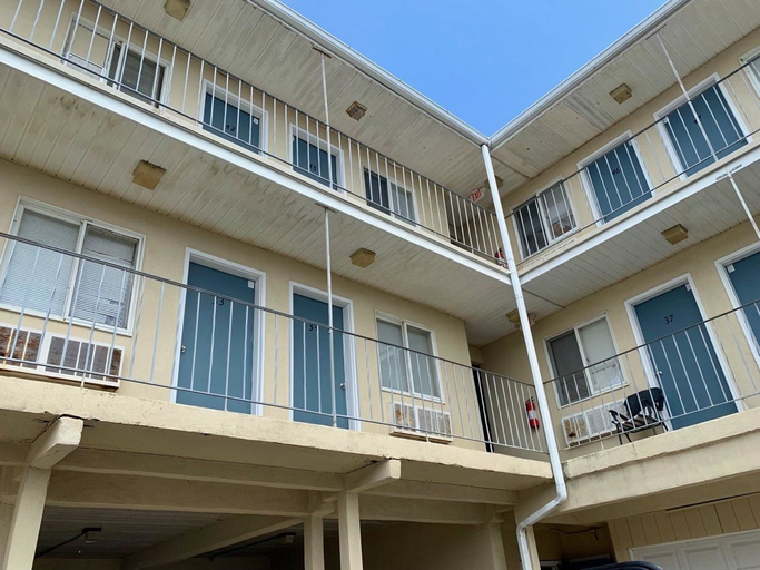 Exterior & Views 2, Thunderbird Motel, Ocean