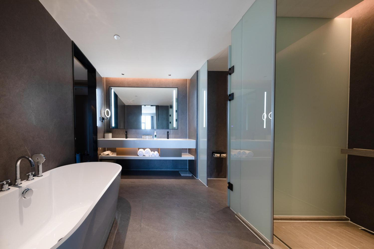 Bathroom 3, Atour Hotel Haikou Binhai Avenue Xixiu Beach, Haikou