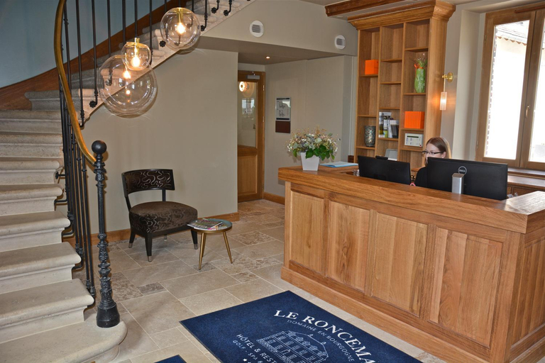 Public Area 4, Domaine Du Roncemay - Hotel, Restaurants, Spa & Golf, Yonne