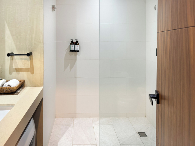 Bathroom 4, Maramara Centro, Compostela