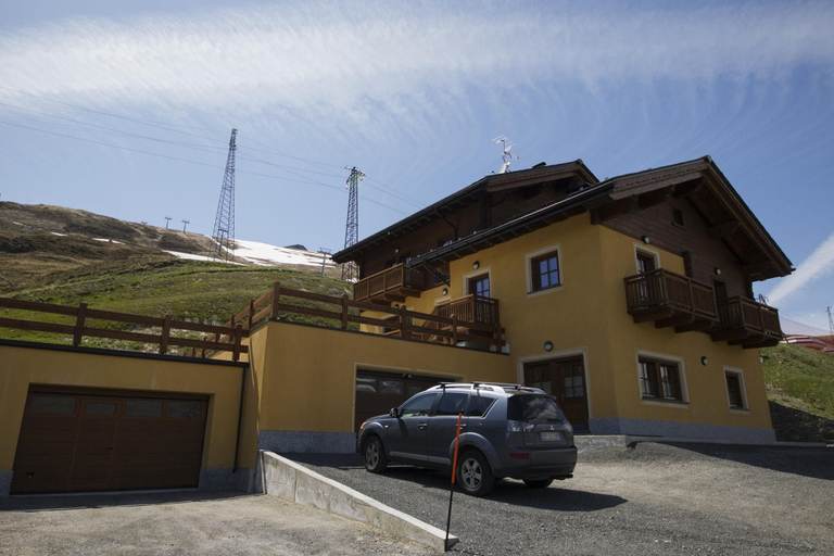 Room 2, Sole Ski in- Ski out Mt 50, Sondrio