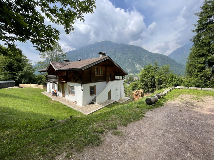 Room 3, 096 Bilocale Immerso nel Verde Pinzolo, Trento