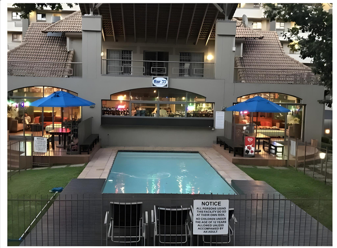 Sport & Beauty 4, Sandton Luxury Apartment, City of Johannesburg
