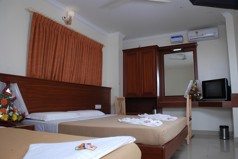 Bedroom 3, SNT Comforts Hotel, Bangalore