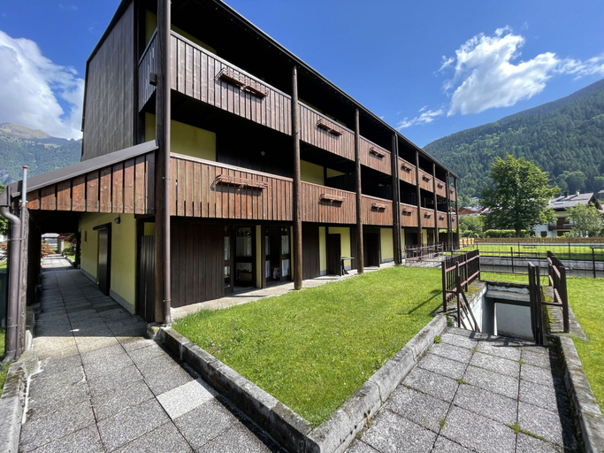Room 5, 036 Trilocale Piano Terra Pinzolo, Trento