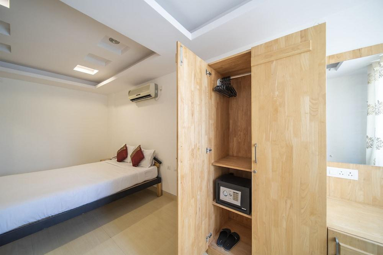 Bedroom 2, Apollo 27, Bangalore
