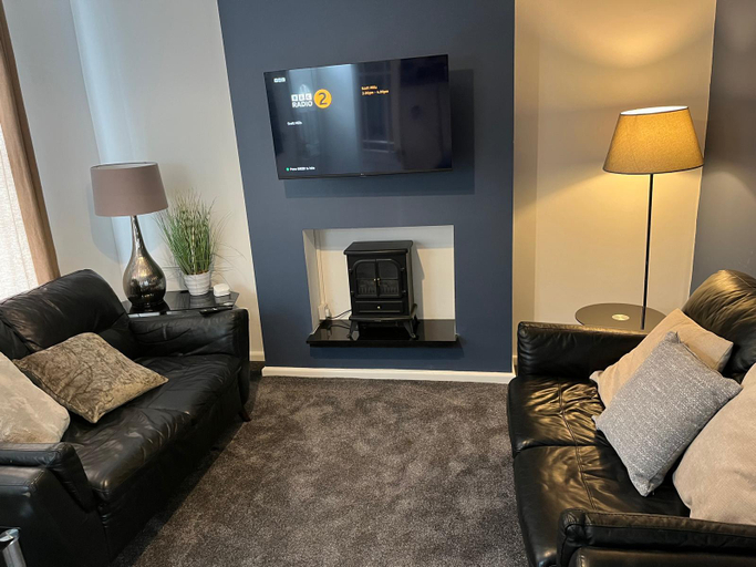 Others 5, Modernised 4bed stay-away-home in Runcorn sleeps 7, Halton