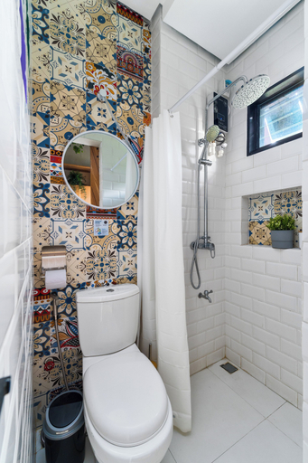 Bathroom 5, Redenza Suites Makati, Makati City