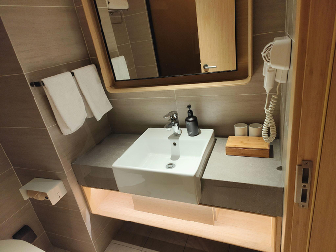 Bathroom 3, JI Hotel Chengdu Tianfu Square Renmin Middle Road, Chengdu