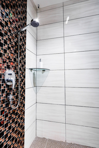 Bathroom 5, Q Collection @ Macalister, Penang Island