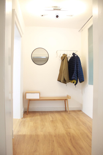 Bathroom 2, Cleo Apartments, Kassel