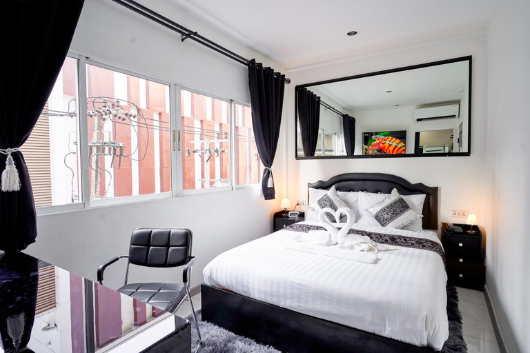 Bedroom 3, Thonglor Suites Hotel, Wattana