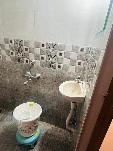 Bathroom, Hotel Relax Inn, Indore