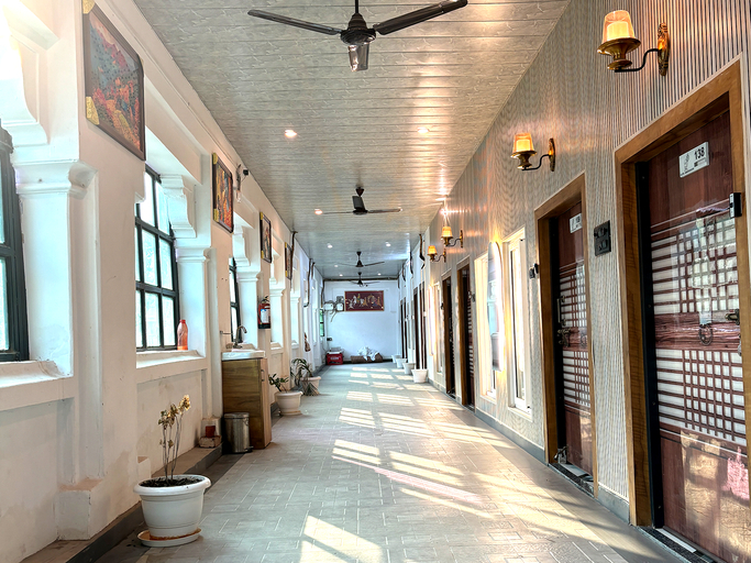 Public Area 2, Hotel Ambassador, Varanasi