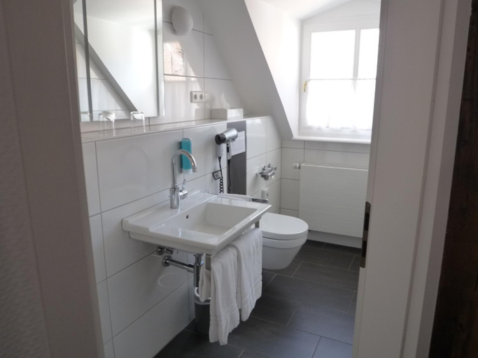 Bathroom 5, Hohes Haus, Aurich
