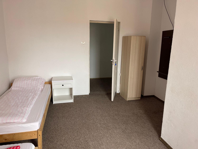 Bedroom 2, Cazare muntean, Paulis