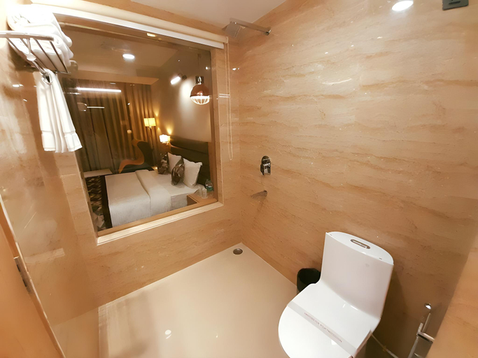 Bathroom 3, Legend Inn, Lucknow