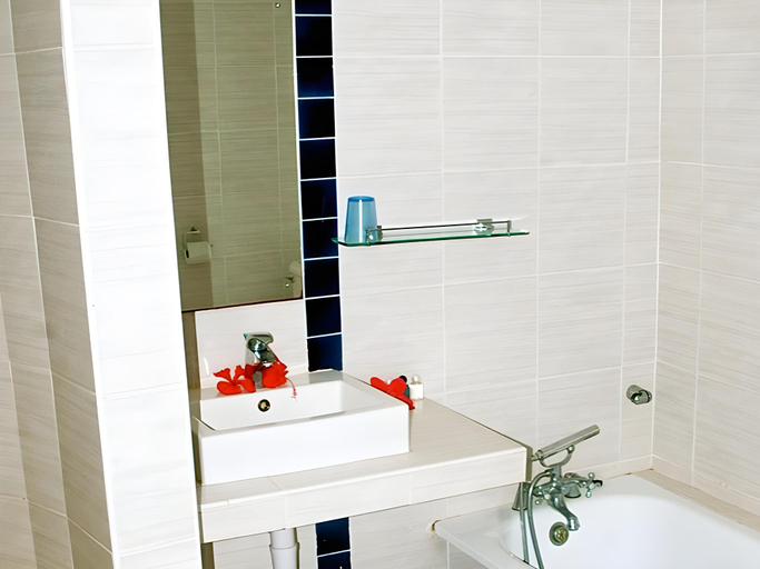 Bathroom 3, Ocean Sports Resort, Kilifi North