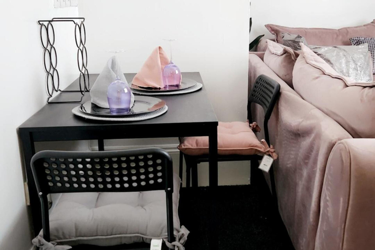 Others 3, 1 Bed - Sleeps 4 - Wolverhampton City Centre, Wolverhampton
