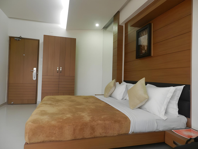 Bedroom 3, Hotel The Royal Plaza, Ahmadabad