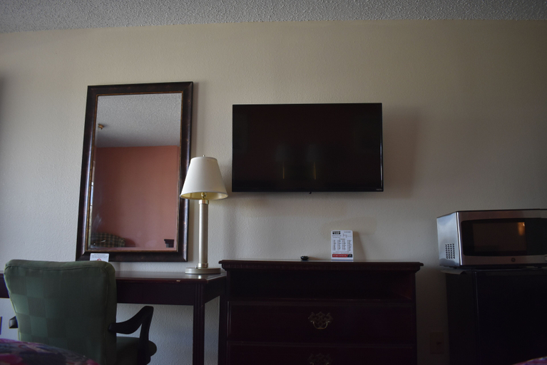 Others 5, Royal Inn, Washington
