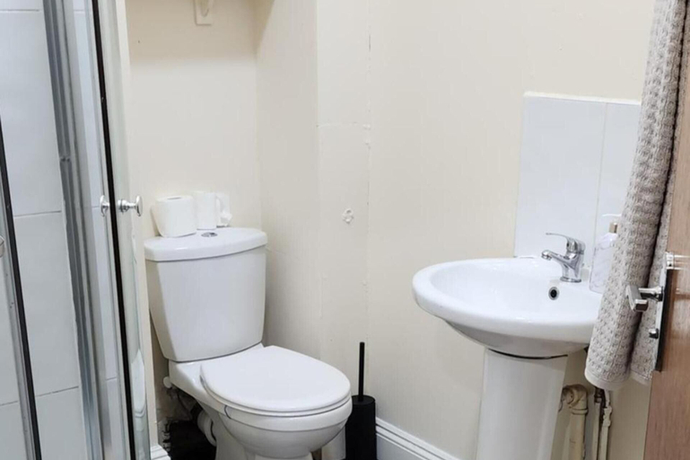 Others 5, 1 Bed - Sleeps 4 - Wolverhampton City Centre, Wolverhampton