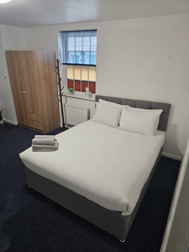 Others 3, Queens Place - Rooms, Brighton and Hove