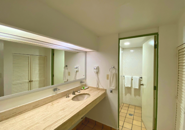 Bathroom 5, Hotel Maya Palenque, Palenque