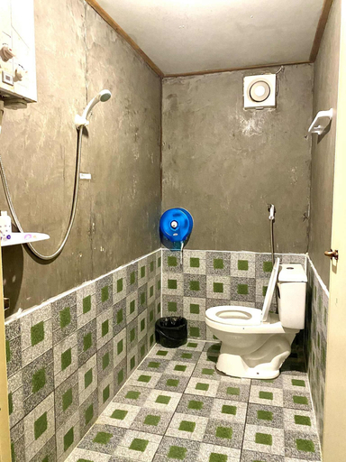 Bathroom, Rai Amornphaya, Mae Rim