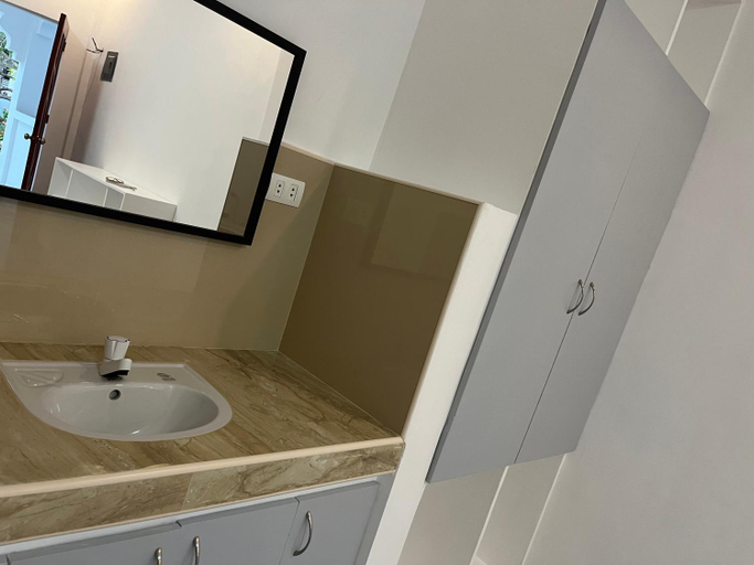 Bathroom 3, Maxbelle Mountain Resort, Daanbantayan