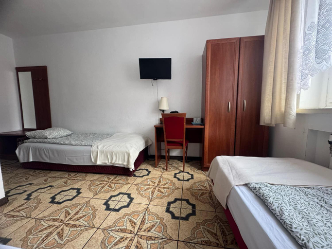 Others 2, OSRODEK WYPOCZYNKOWY MAZOWSZE W KARPACZ, Jelenia Góra