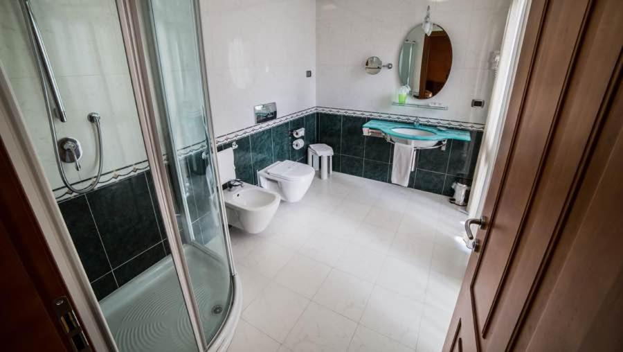 Bathroom 4, Albergo Ristorante San Marco, Torino