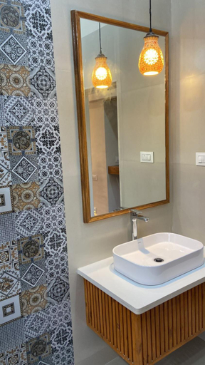 Bathroom 3, Eshi Resorts and Restaurant - Bhimashankars Jungle Luxury Resort, Pune