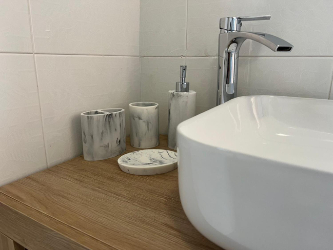 Bathroom 4, Hotel Trinità dei Corsari, Medio Campidano