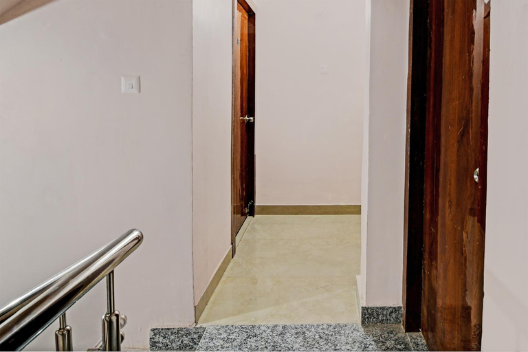 Public Area, Hotel O Golden Palace, South 24 Parganas