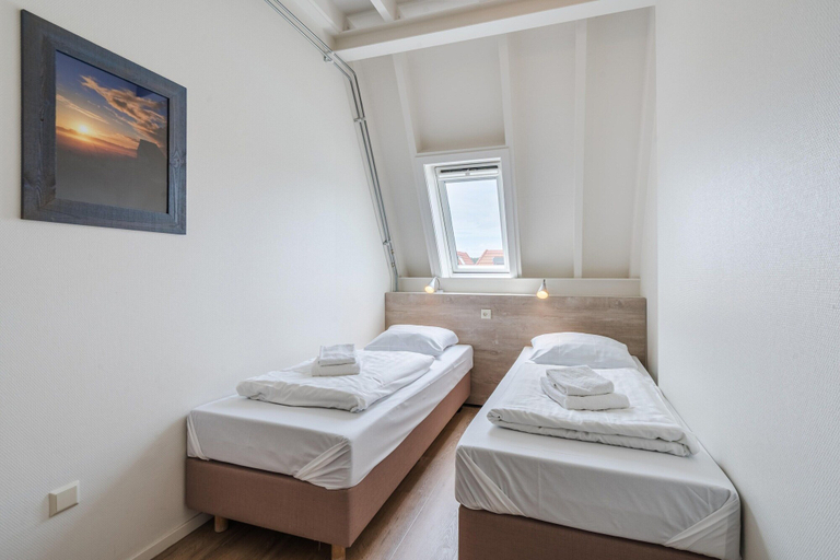 Bedroom 2, Apartment on Texel Near De Koog Beach, Texel