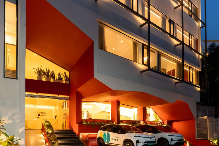 Exterior & Views