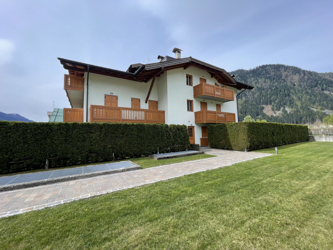 Room 4, 094 Trilocale Pinzolo, Trento