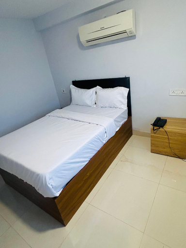 Bedroom 2, Hotel Relax Inn, Indore