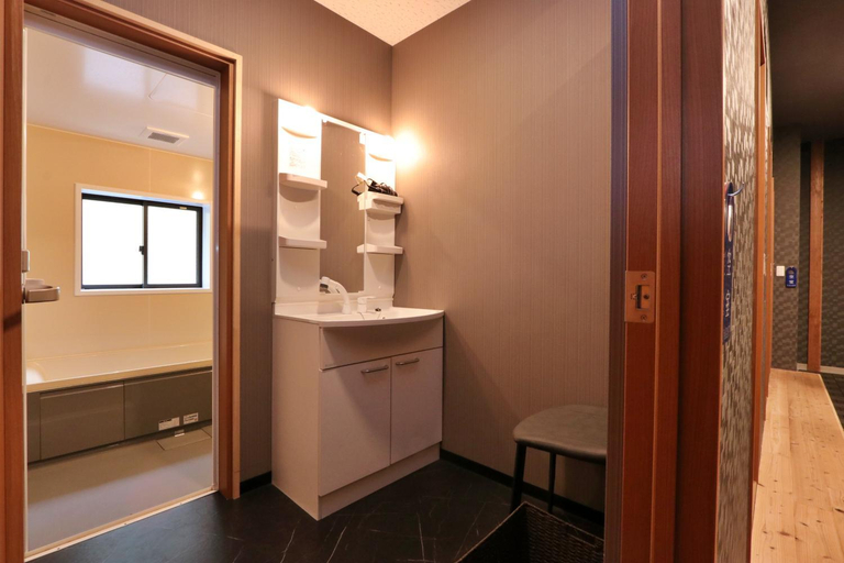 Bathroom 3, 料理旅館ゆり野, Naka