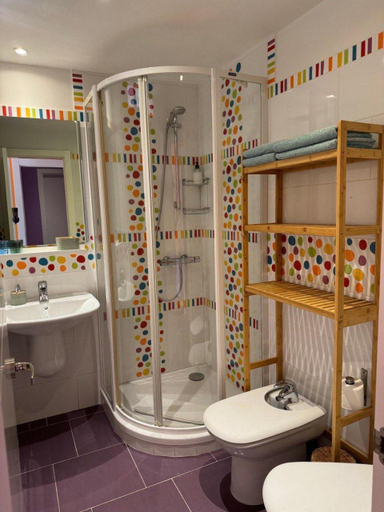 Others 4, Hostal Arco Iris, Madrid