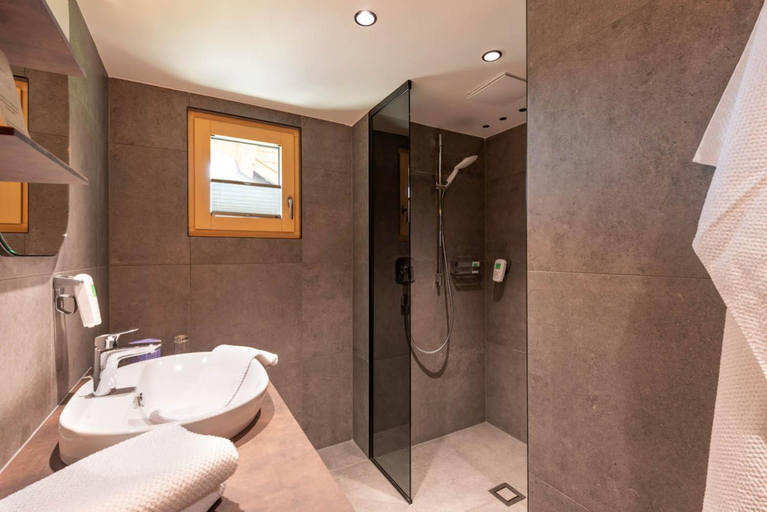 Bathroom 5, Hotel Penzinghof, Kitzbühel