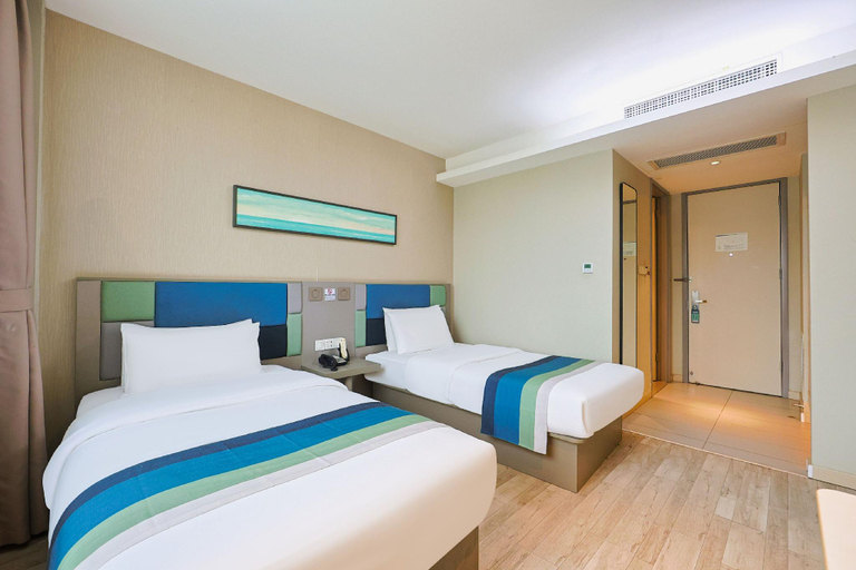 Bedroom 2, Home Inn Selected (Changchun Jingyue University Town Xunchi Square), Changchun