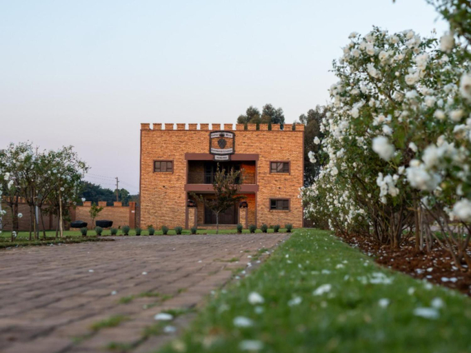 Exterior & Views 5, Castle Walk Estate, City of Tshwane