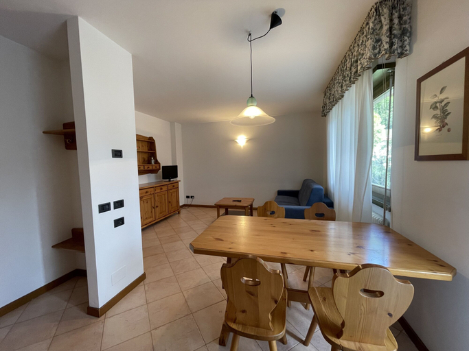 Room 2, 090 Cond Gaiolin 22, Trento